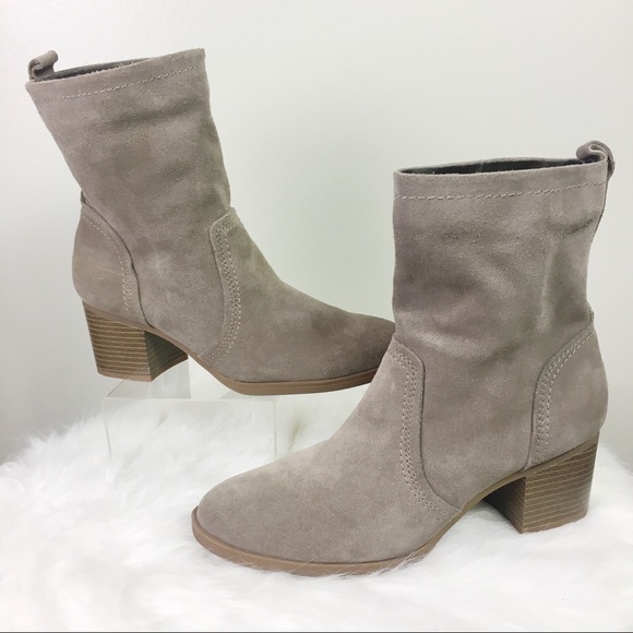 White Mountain Shoes - White Mountain Bernata Taupe suede ankle boot 9.5